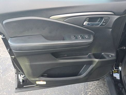 Used 2023 Honda Ridgeline RTL-E image 16