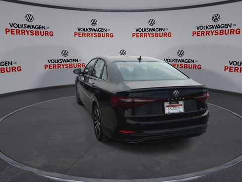 New 2026 Volkswagen Jetta SE image 7