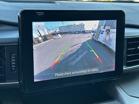 Certified 2022 Ford Explorer XLT w/ Equipment Group 202A image 22