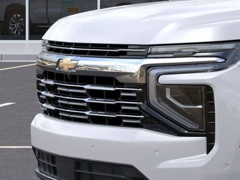 New 2025 Chevrolet Suburban Premier image 47