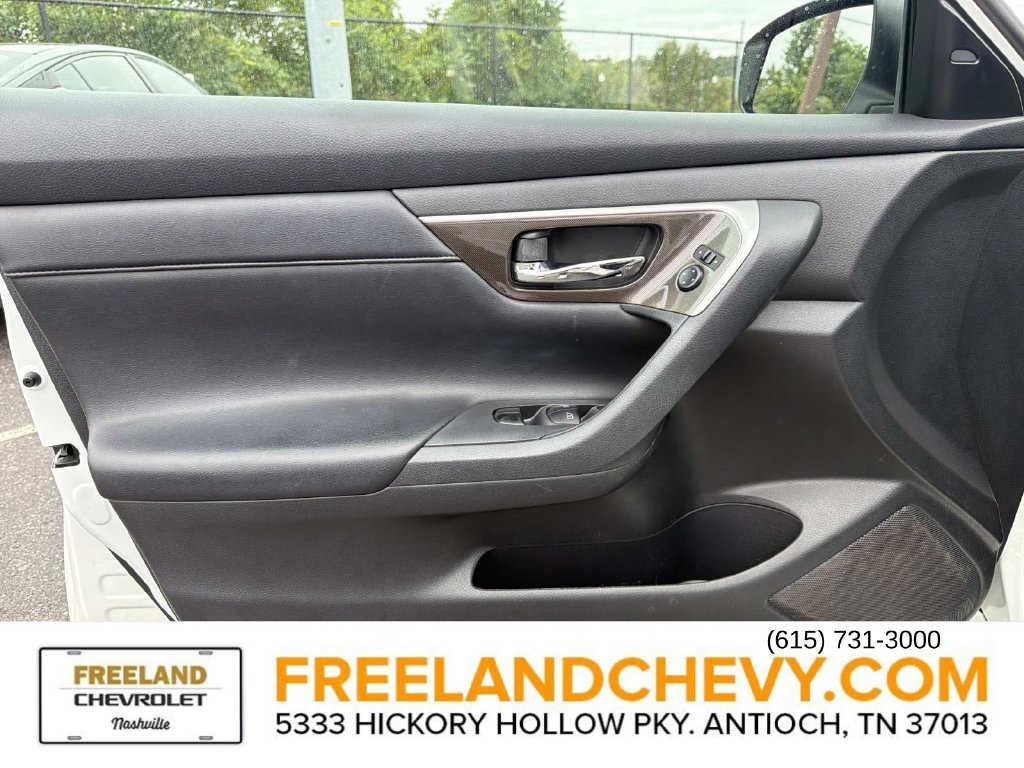 Used 2014 Nissan Altima 2.5 SL w/ Technology Package FWD image 23