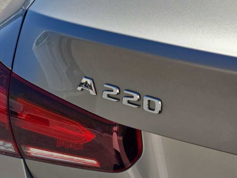 Used 2021 Mercedes-Benz A 220 A 220 image 11