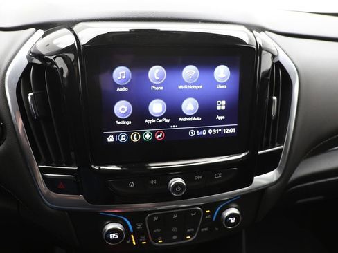 Used 2020 Chevrolet Traverse LT image 21