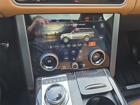 Used 2021 Land Rover Range Rover Autobiography Fifty Edition image 27
