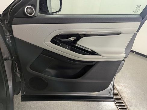 Used 2023 Land Rover Range Rover Evoque R-Dynamic S image 28