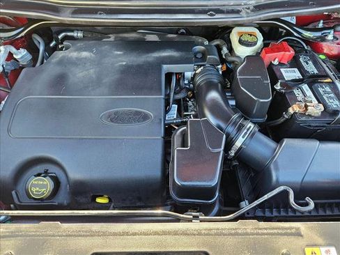 Used 2017 Ford Explorer XLT image 22