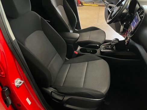 Used 2022 Kia Soul LX w/ Technology Package FWD image 16