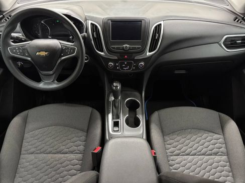 Used 2020 Chevrolet Equinox LT image 2