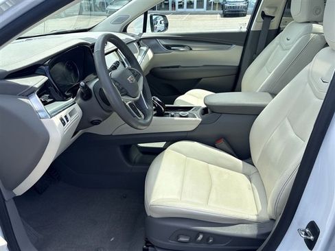 Used 2024 Cadillac XT5 Premium Luxury w/ LPO, Floor Liner Package FWD image 20