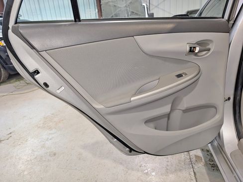 Used 2010 Toyota Corolla LE image 16