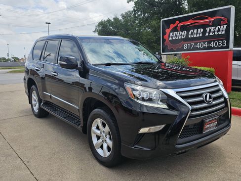 Used 2019 Lexus GX 460 w/ Navigation Package image 6