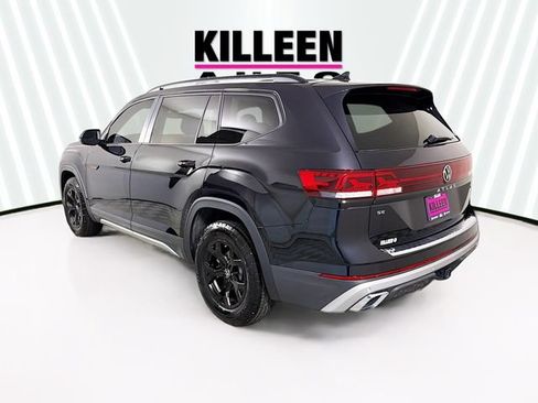 Used 2025 Volkswagen Atlas Peak Edition SE AWD/4WD image 5