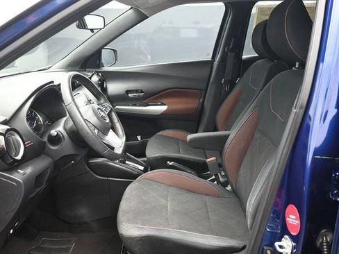 Used 2018 Nissan Kicks SR FWD image 7