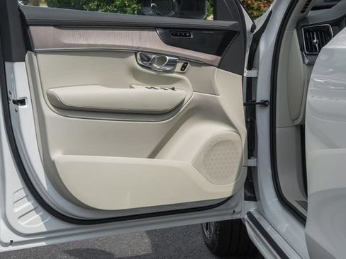 New 2027 Volvo XC90 B6 Ultra AWD/4WD image 40