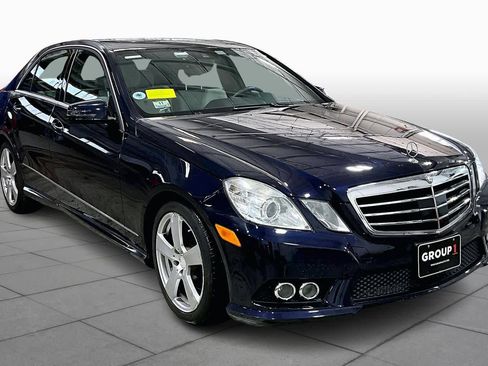 Used 2010 Mercedes-Benz E 350 4MATIC Sedan image 3