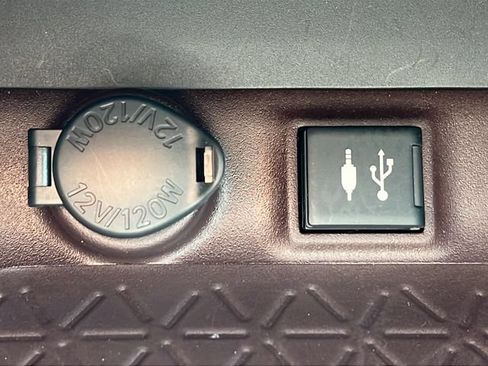 Used 2019 Toyota RAV4 Limited w/ Cold Weather Package FWD image 19