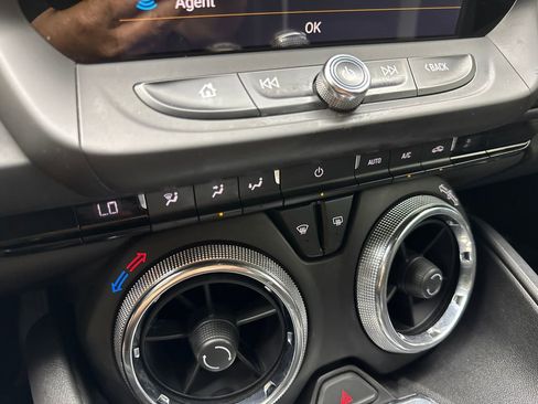 Used 2021 Chevrolet Camaro LT w/ Technology Package RWD image 58