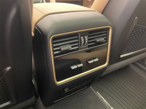 Used 2026 Porsche Cayenne S image 17