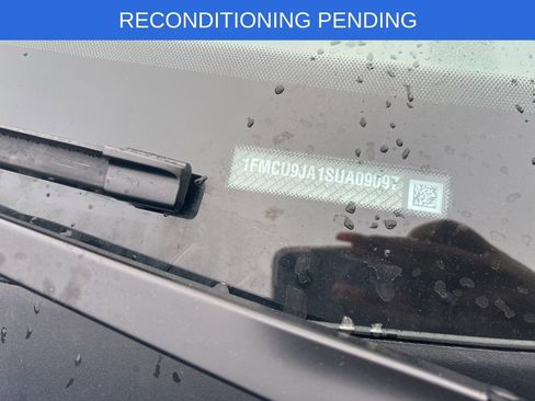 Used 2025 Ford Escape Platinum w/ Premium Technology Package image 6