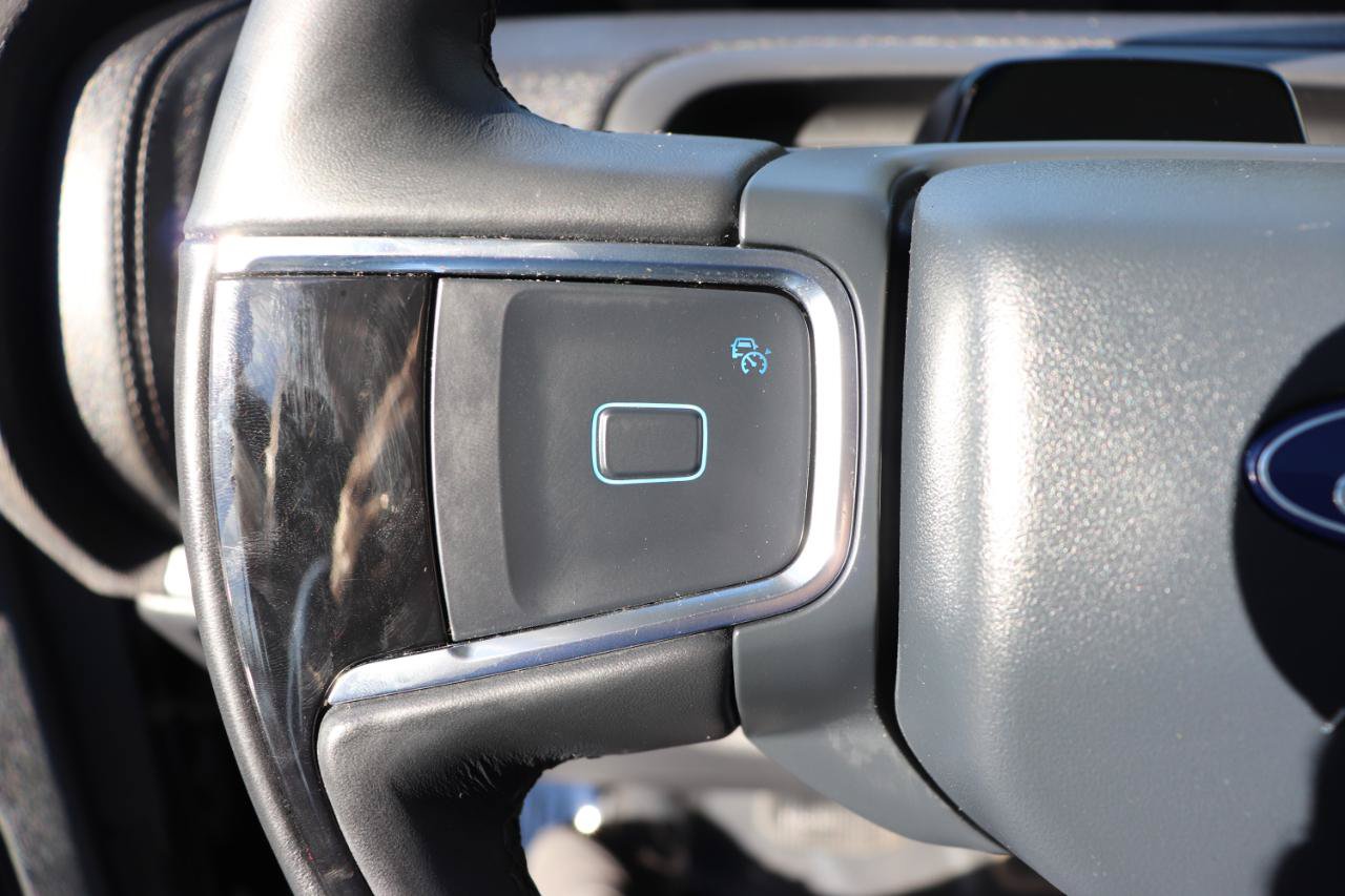 Used 2025 Ford Expedition Max Platinum AWD/4WD image 37