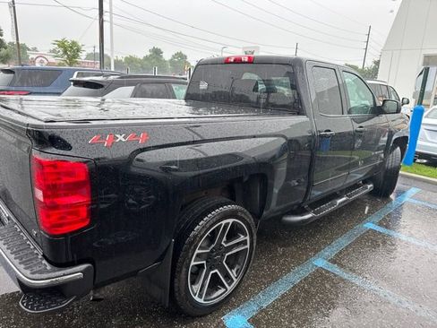 Used 2018 Chevrolet Silverado 1500 LT w/ LPO, Black Pack AWD/4WD image 4