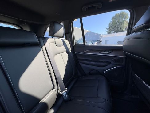 New 2026 Jeep Grand Cherokee Limited w/ Limited Altitude Package image 24