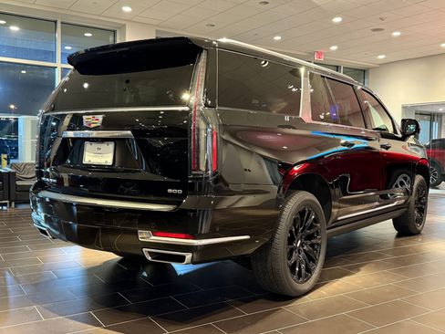 New 2025 Cadillac Escalade ESV Premium Luxury w/ Touring Package image 7
