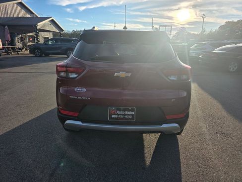 Used 2023 Chevrolet TrailBlazer LT w/ Convenience Package image 3