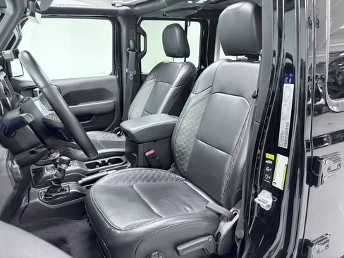 Used 2020 Jeep Wrangler Unlimited Sahara AWD/4WD image 14