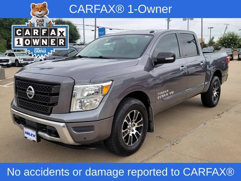 Used 2020 Nissan Titan SV w/ SV Convenience Package AWD/4WD image 2