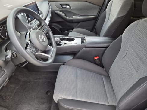 Used 2023 Nissan Rogue SV FWD image 9