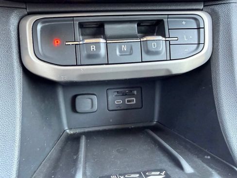 Used 2020 GMC Acadia Denali w/ Technology Package FWD image 16