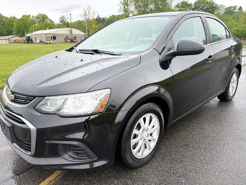 Used 2017 Chevrolet Sonic LT FWD image 3