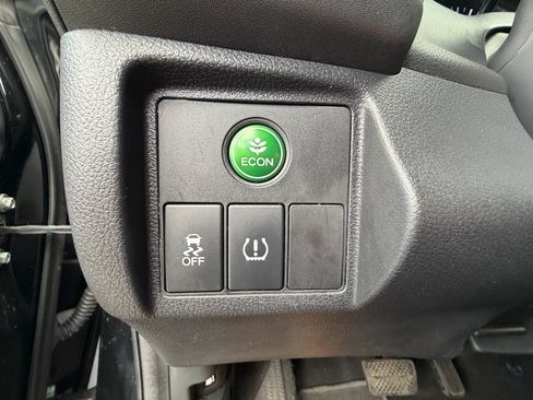 Used 2021 Honda HR-V LX image 18