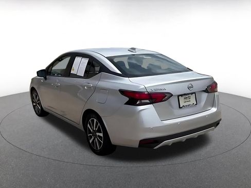 Used 2025 Nissan Versa SV FWD image 10