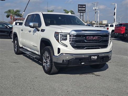 Used 2025 GMC Sierra 1500 SLT image 3