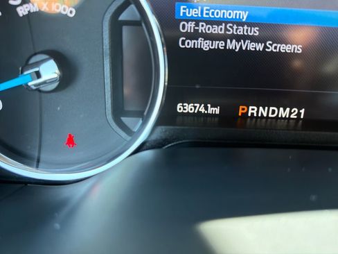 Used 2021 Ford F250 Lariat image 16