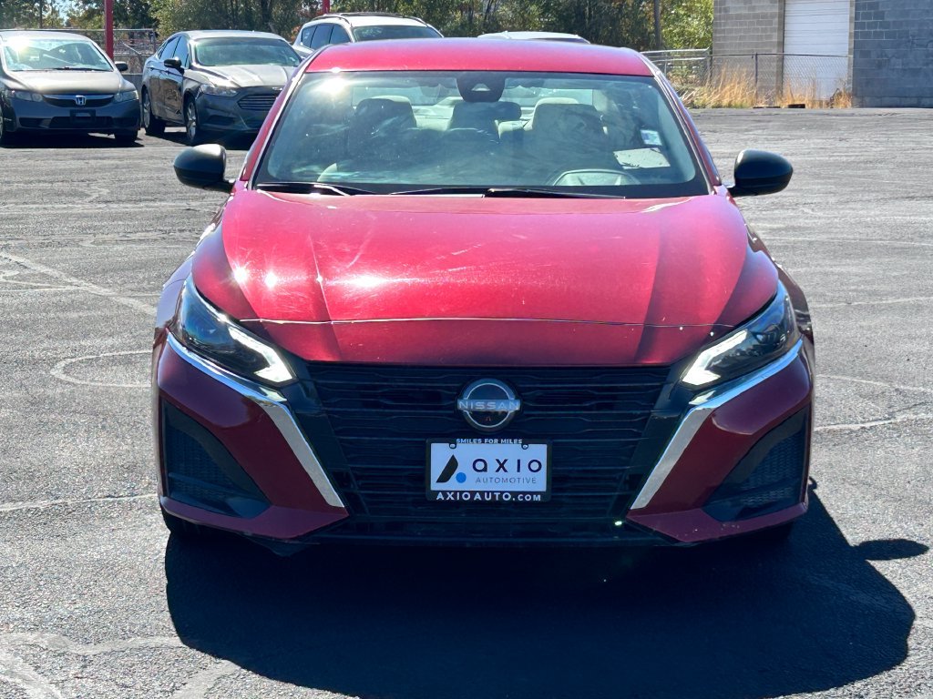 Used 2025 Nissan Altima 2.5 SV FWD image 8