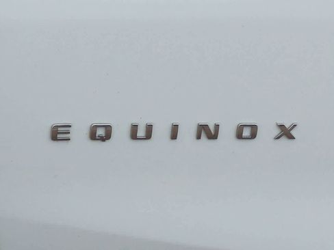 Used 2021 Chevrolet Equinox LS image 12