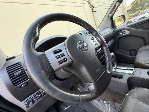 Used 2017 Nissan Frontier PRO-4X w/ Pro-4x Luxury Package AWD/4WD image 18