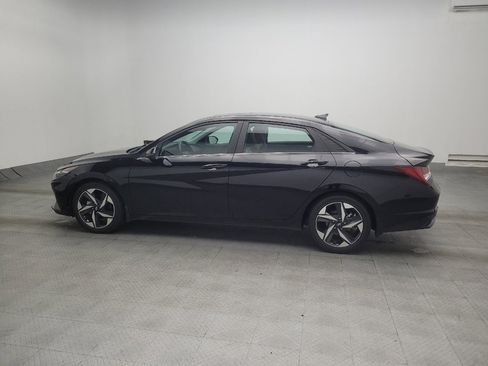Used 2023 Hyundai Elantra Limited FWD image 3