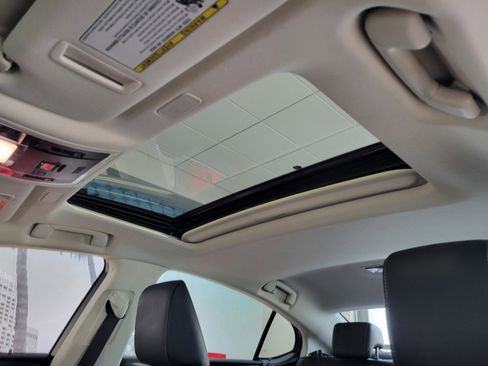 Used 2023 Lexus ES 350 w/ Premium Package FWD image 12