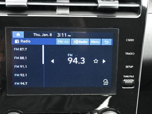 Used 2022 Hyundai Tucson SE image 16