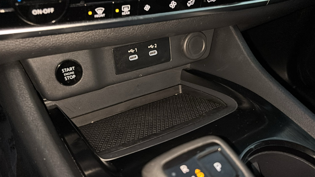 Used 2025 Nissan Rogue SV FWD image 21