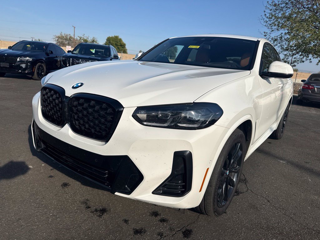 Used 2024 BMW X4 xDrive30i w/ Premium Package AWD/4WD image 1