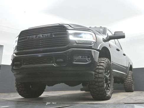 Used 2019 RAM 2500 Laramie w/ Black Appearance Package AWD/4WD image 29
