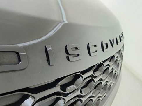 Used 2023 Land Rover Discovery S R-Dynamic image 16