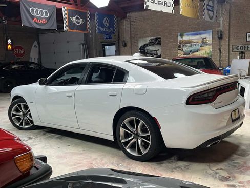 Used 2015 Dodge Charger R/T w/ Wheels & Tunes Group RWD image 5