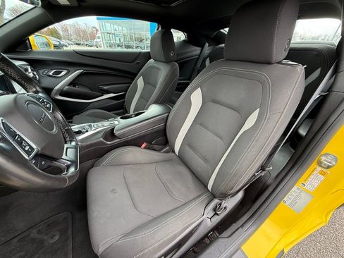 Used 2018 Chevrolet Camaro LT w/ RS Package image 17
