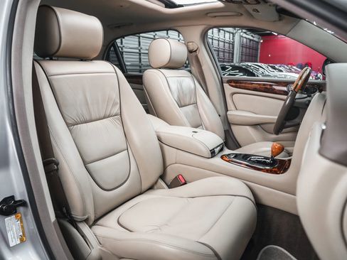 Used 2006 Jaguar XJ Vanden Plas RWD image 51
